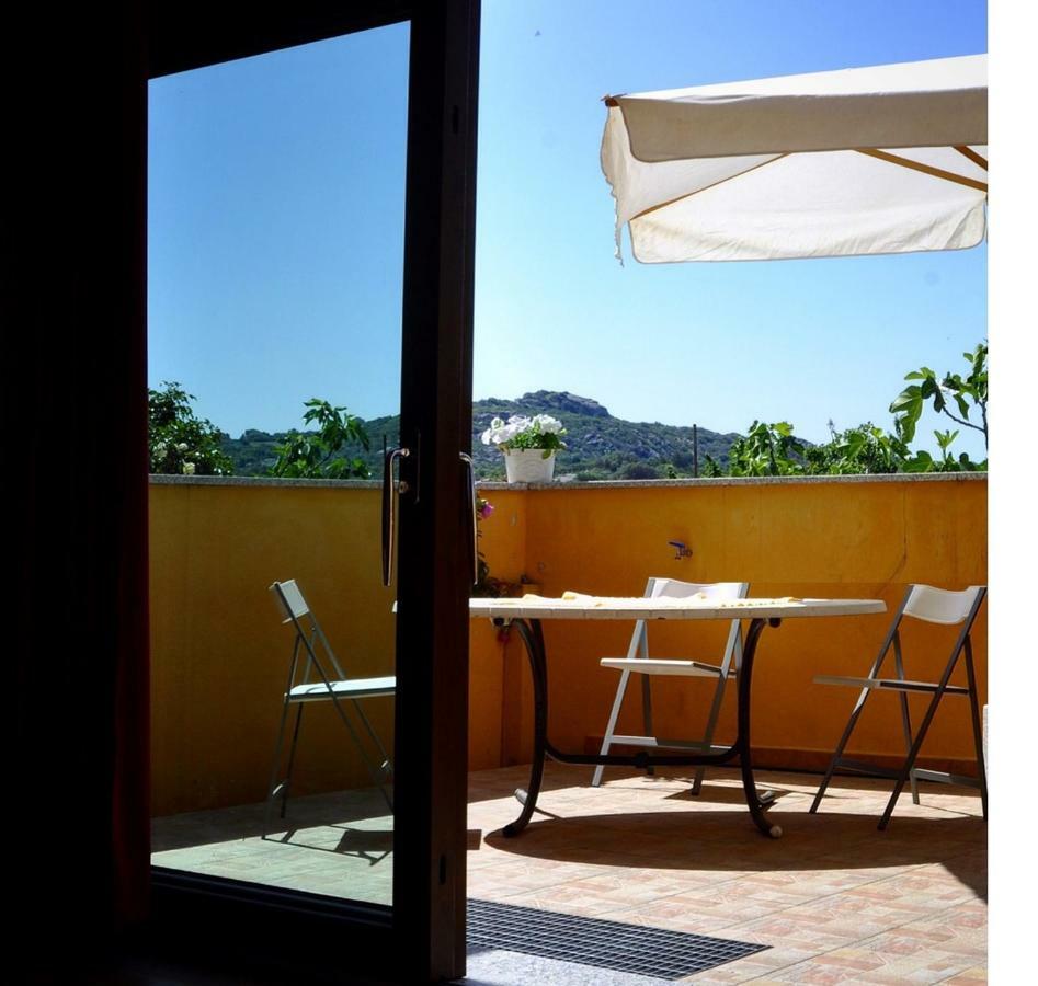 Casa Duminicheddha, Mare E Relax In Gallura Bassacutena Exteriör bild